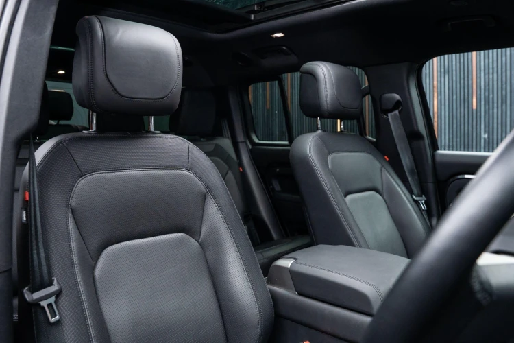 Vehicle Image 14