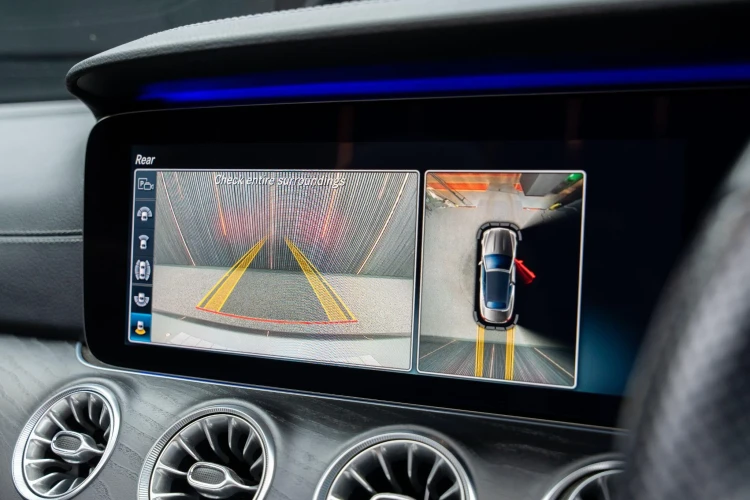 Vehicle Image 6