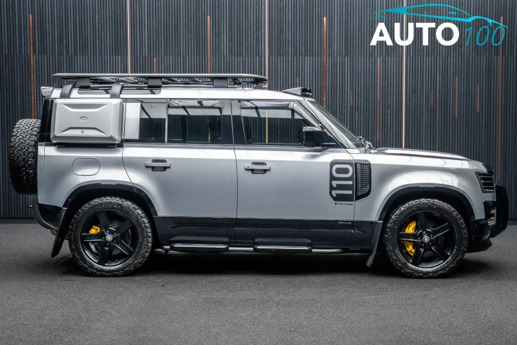 Land Rover Defender 110 Listing Image