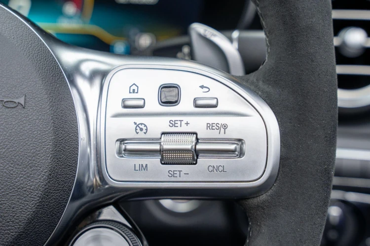 Vehicle Image 38