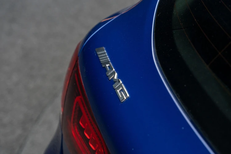 Vehicle Image 35