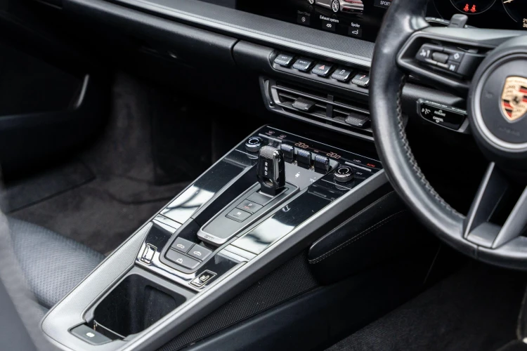 Vehicle Image 15
