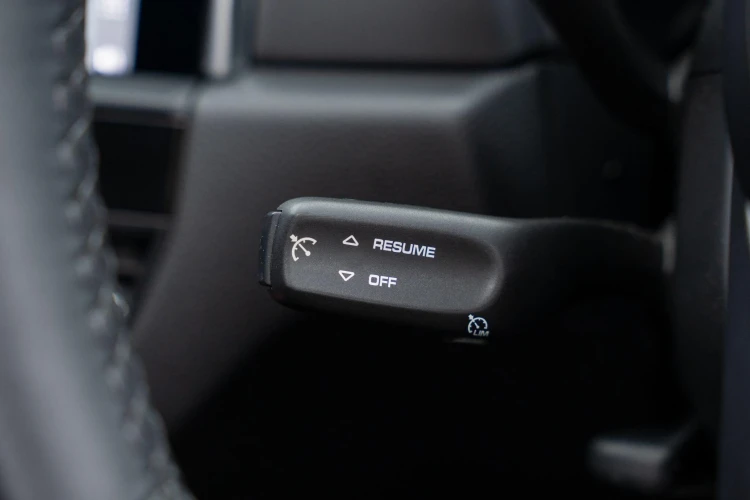 Vehicle Image 28