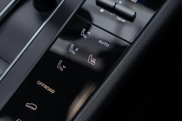 Vehicle Image 36