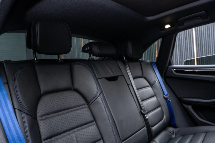 Vehicle Image 40