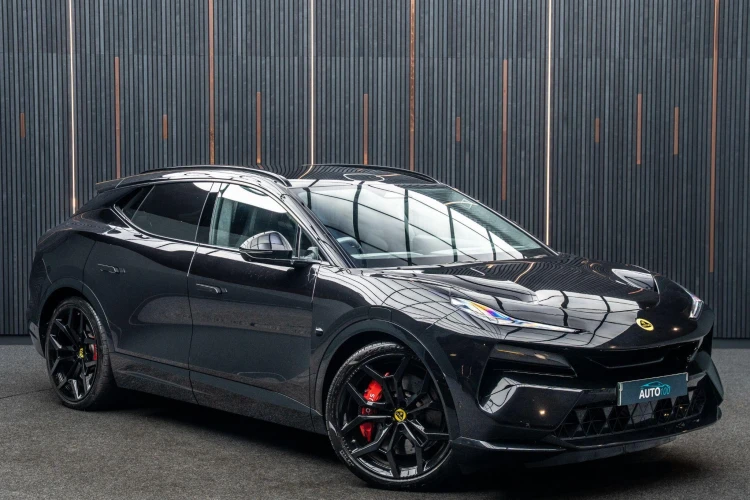 Vehicle Image 5