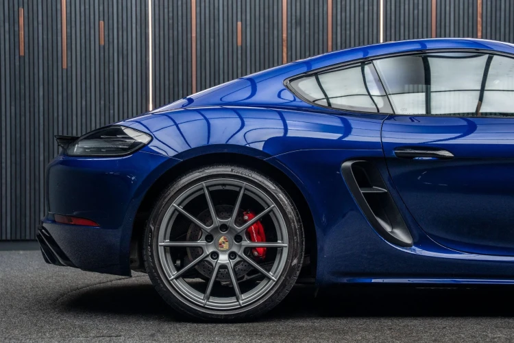Vehicle Image 20
