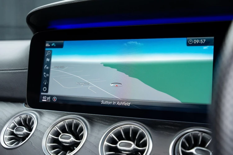 Vehicle Image 8