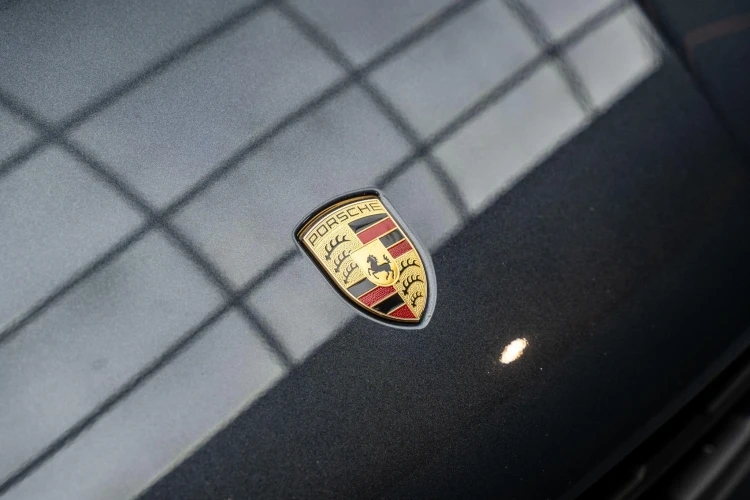 Vehicle Image 25