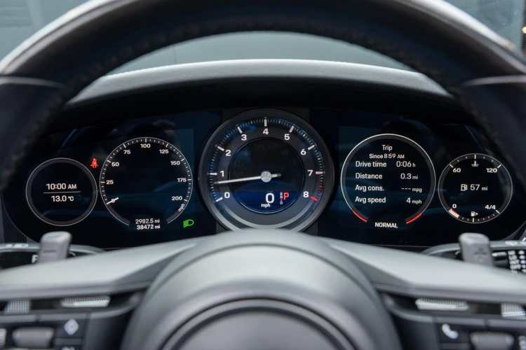 Vehicle Image 10