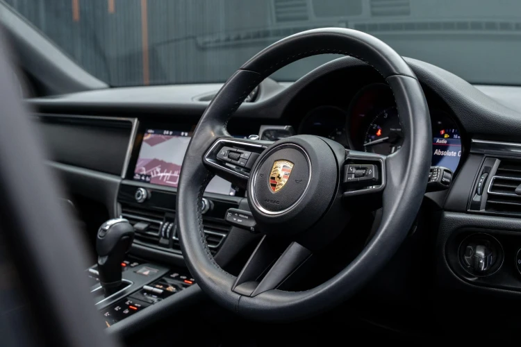 Vehicle Image 36