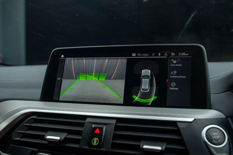 Vehicle Image 8