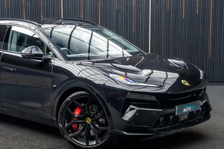 Vehicle Image 9