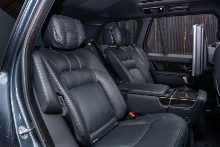 Vehicle Image 14