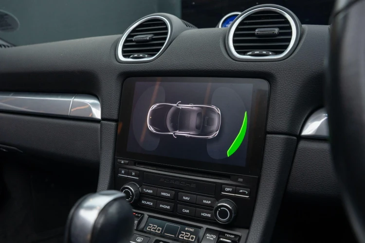Vehicle Image 10