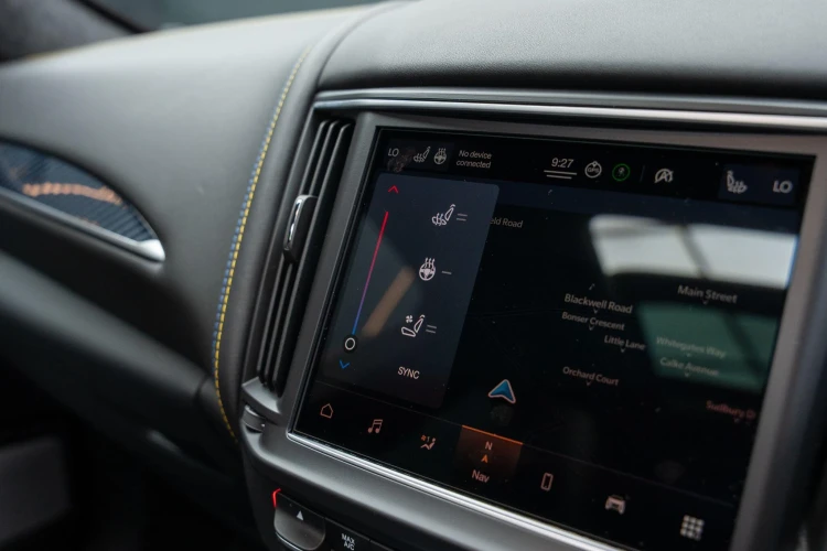 Vehicle Image 10