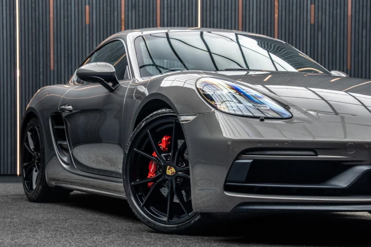 Vehicle Image 7