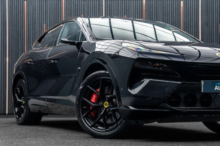Vehicle Image 7