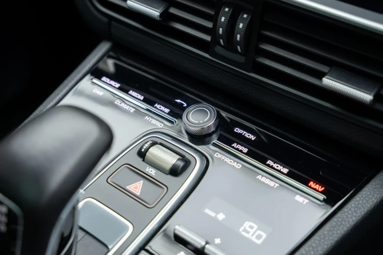 Vehicle Image 30