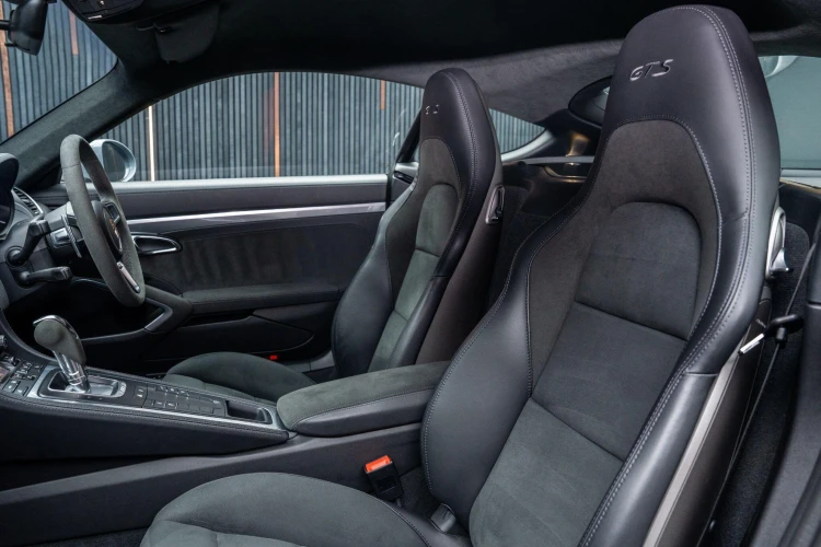 Vehicle Image 38