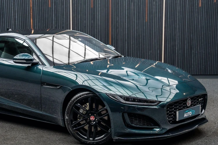 Vehicle Image 9