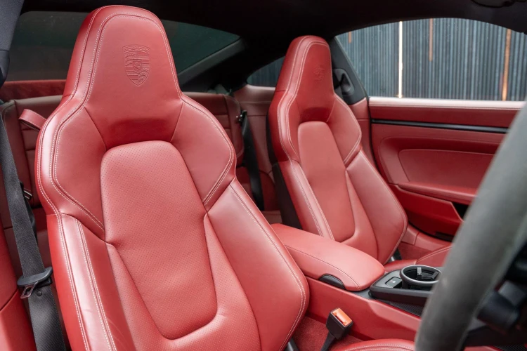 Vehicle Image 12