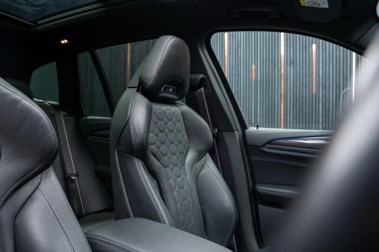 Vehicle Image 41