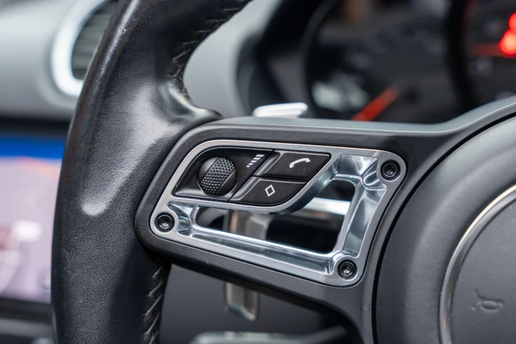 Vehicle Image 30