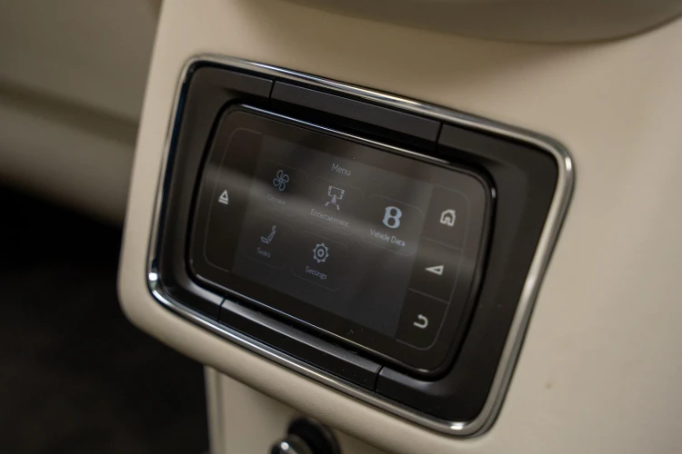 Vehicle Image 18