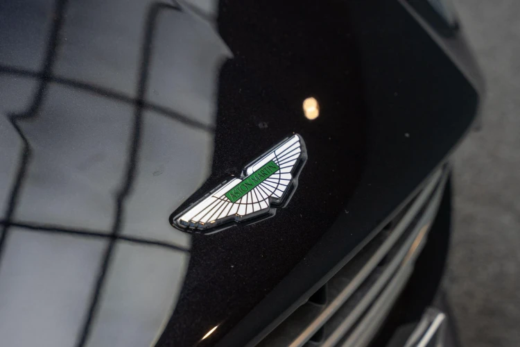 Vehicle Image 25