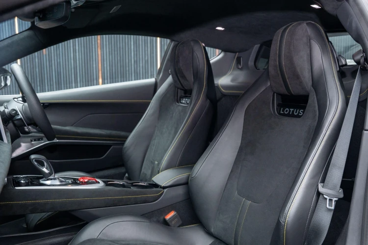 Vehicle Image 37