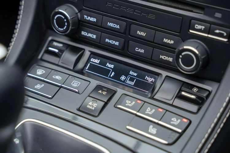 Vehicle Image 24