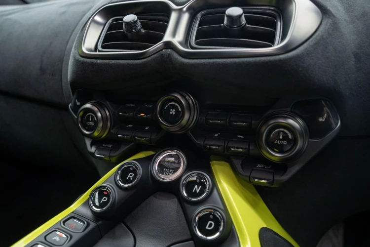 Vehicle Image 10