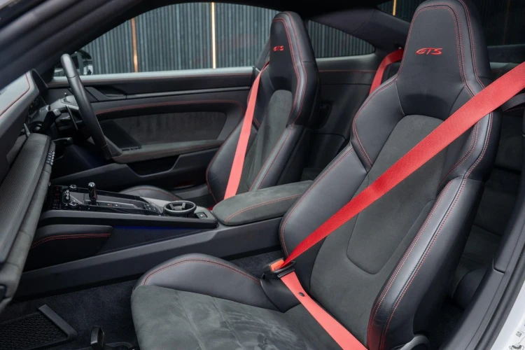 Vehicle Image 36