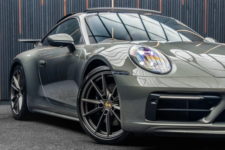 Vehicle Image 7