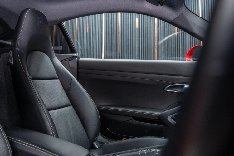 Vehicle Image 30