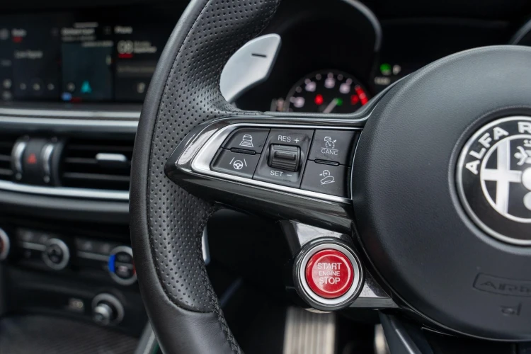 Vehicle Image 30