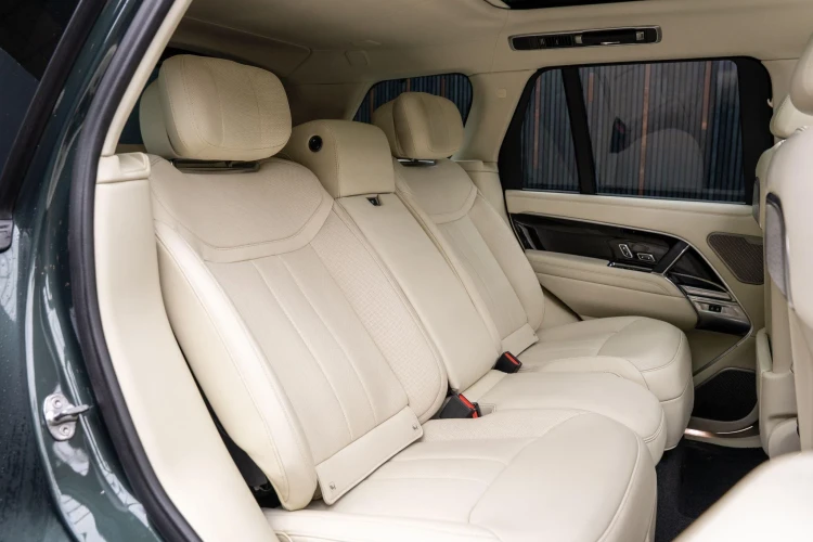 Vehicle Image 14