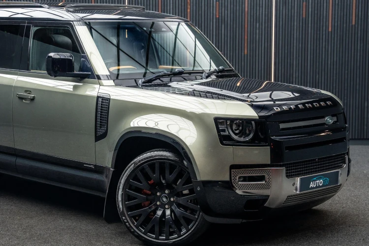 Vehicle Image 9