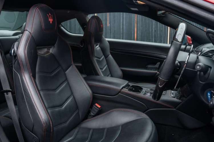 Vehicle Image 12