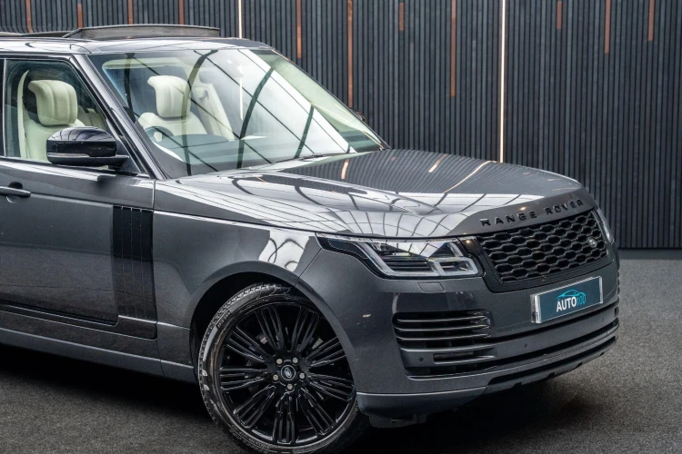 Vehicle Image 9