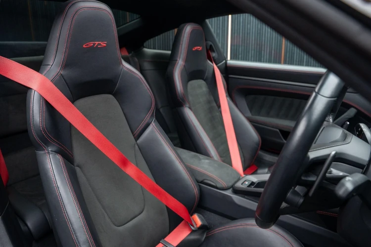 Vehicle Image 12