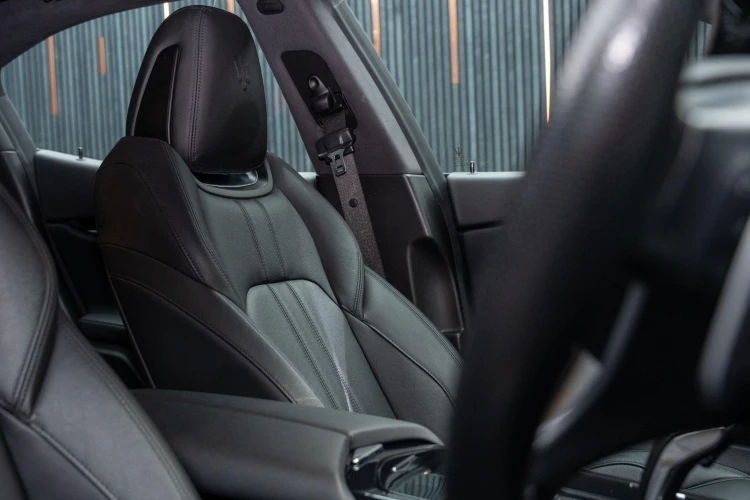 Vehicle Image 30