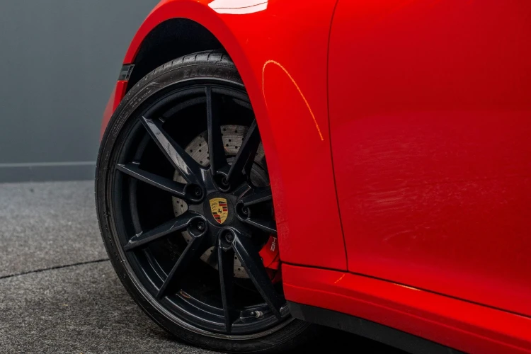 Vehicle Image 13