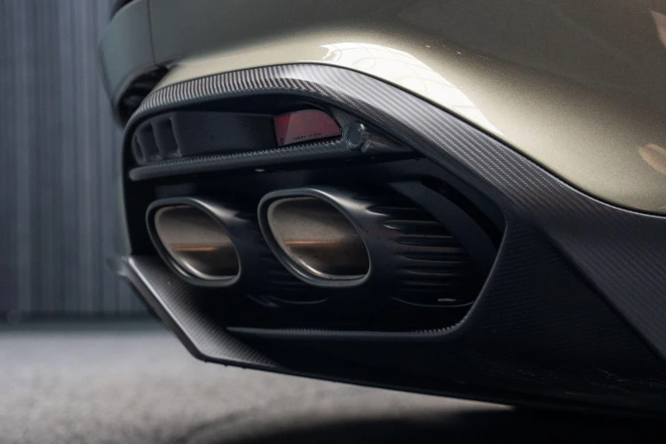 Vehicle Image 32