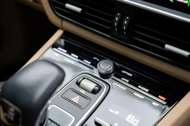 Vehicle Image 20