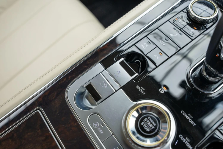 Vehicle Image 20