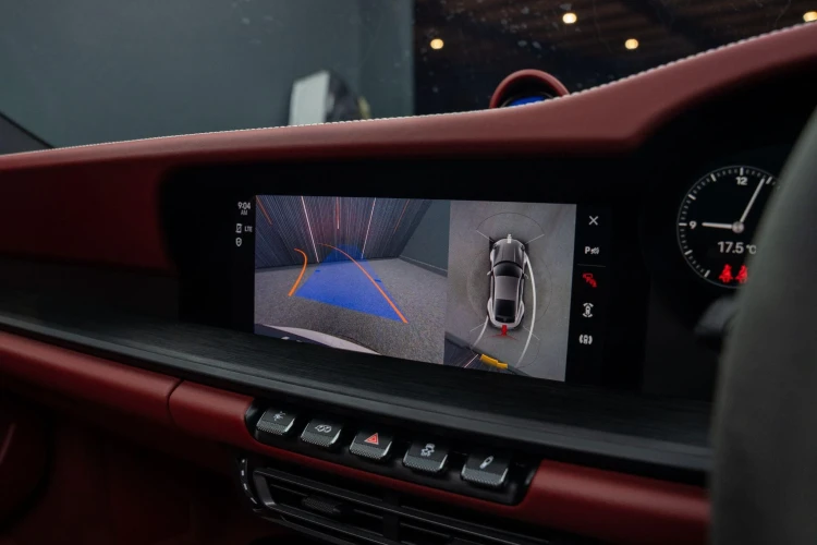 Vehicle Image 8
