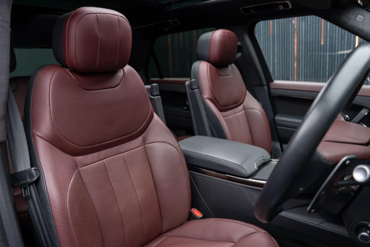Vehicle Image 12