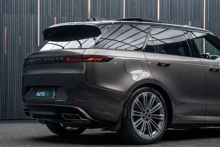 Vehicle Image 21